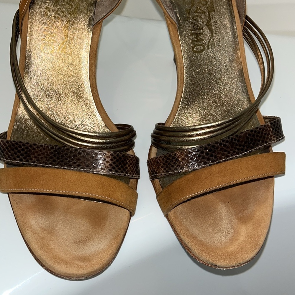 Authentic Ferragamo slingbacks - Picture 2 of 8